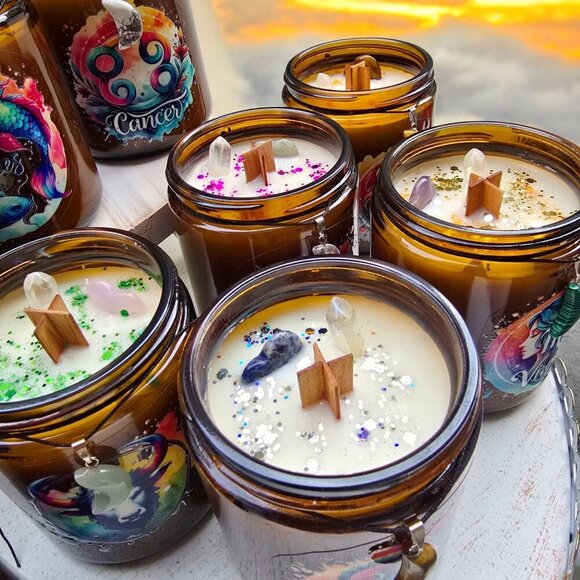Zodiac Crystal Candle ✦ Soy Wax ✦ Hidden Crystal & Moon Necklace ✦ Wooden Wick - Picture 13 of 16